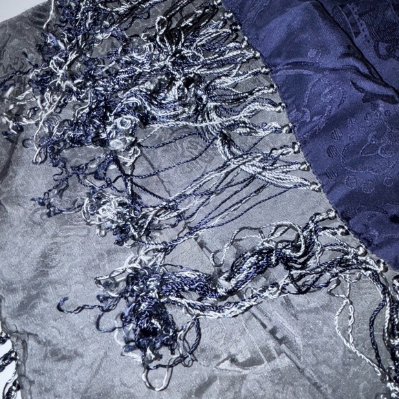 Chic Blue and Gray Patterned Scarf with Fringe - Picture 6 of 9